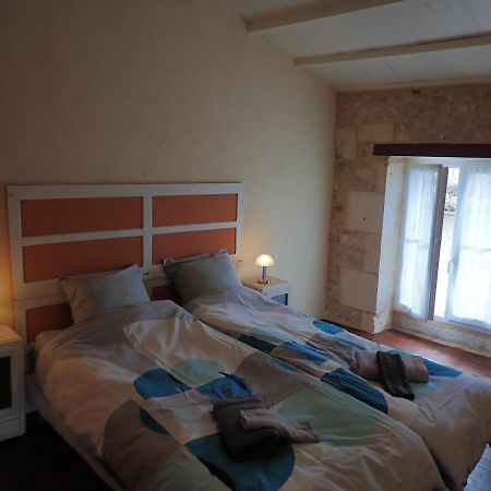 La Miramboise, Chambres Et Table D Hotes 米朗博 外观 照片