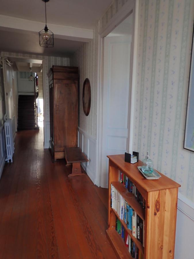 La Miramboise, Chambres Et Table D Hotes 米朗博 外观 照片