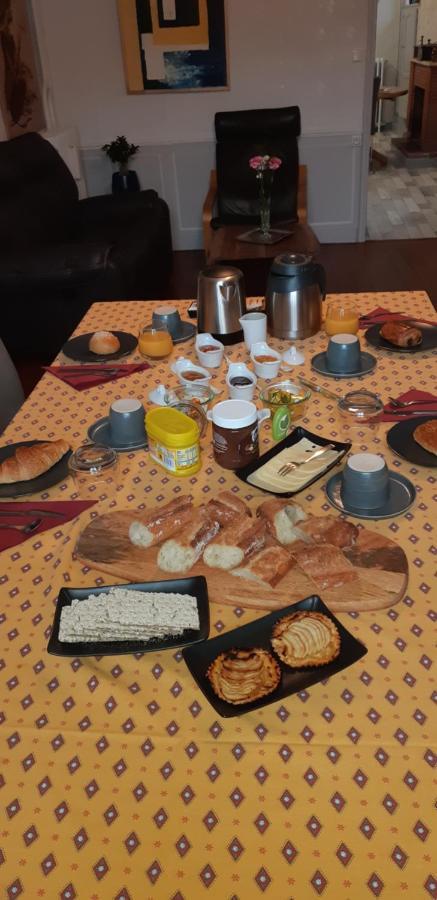 La Miramboise, Chambres Et Table D Hotes 米朗博 外观 照片