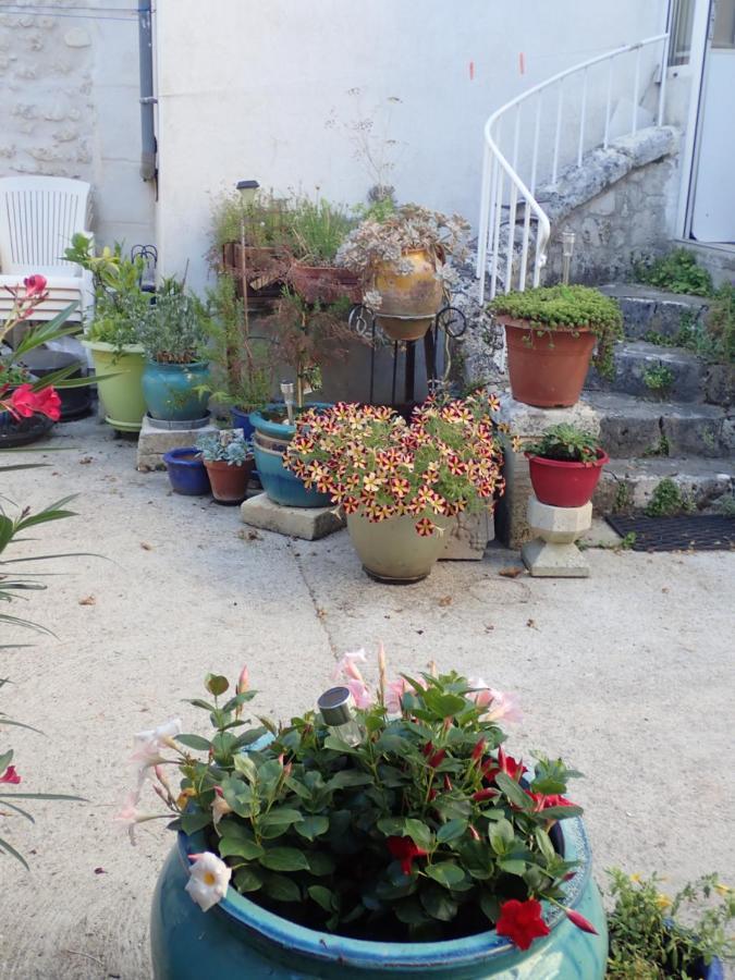 La Miramboise, Chambres Et Table D Hotes 米朗博 外观 照片