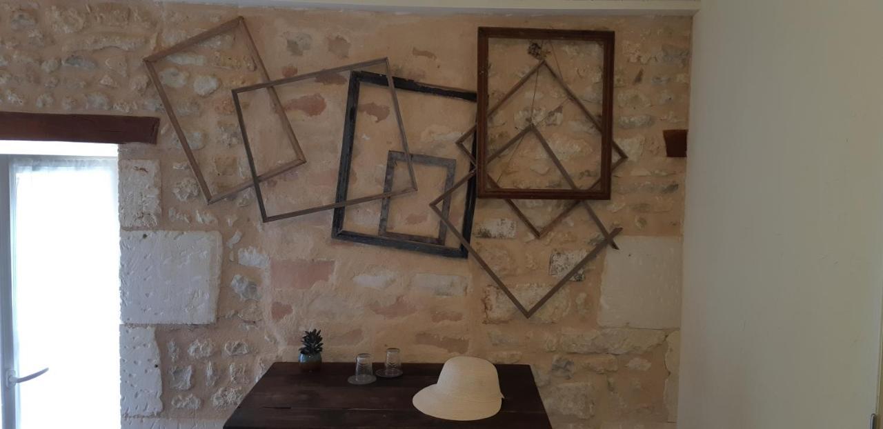 La Miramboise, Chambres Et Table D Hotes 米朗博 外观 照片